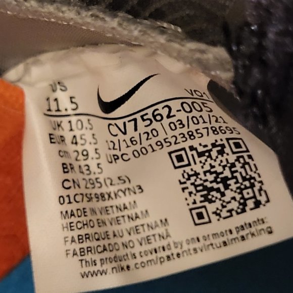 Nike LeBron XVIII 18 Low Space Jam Bugs vs Marvin - Picture 16 of 16